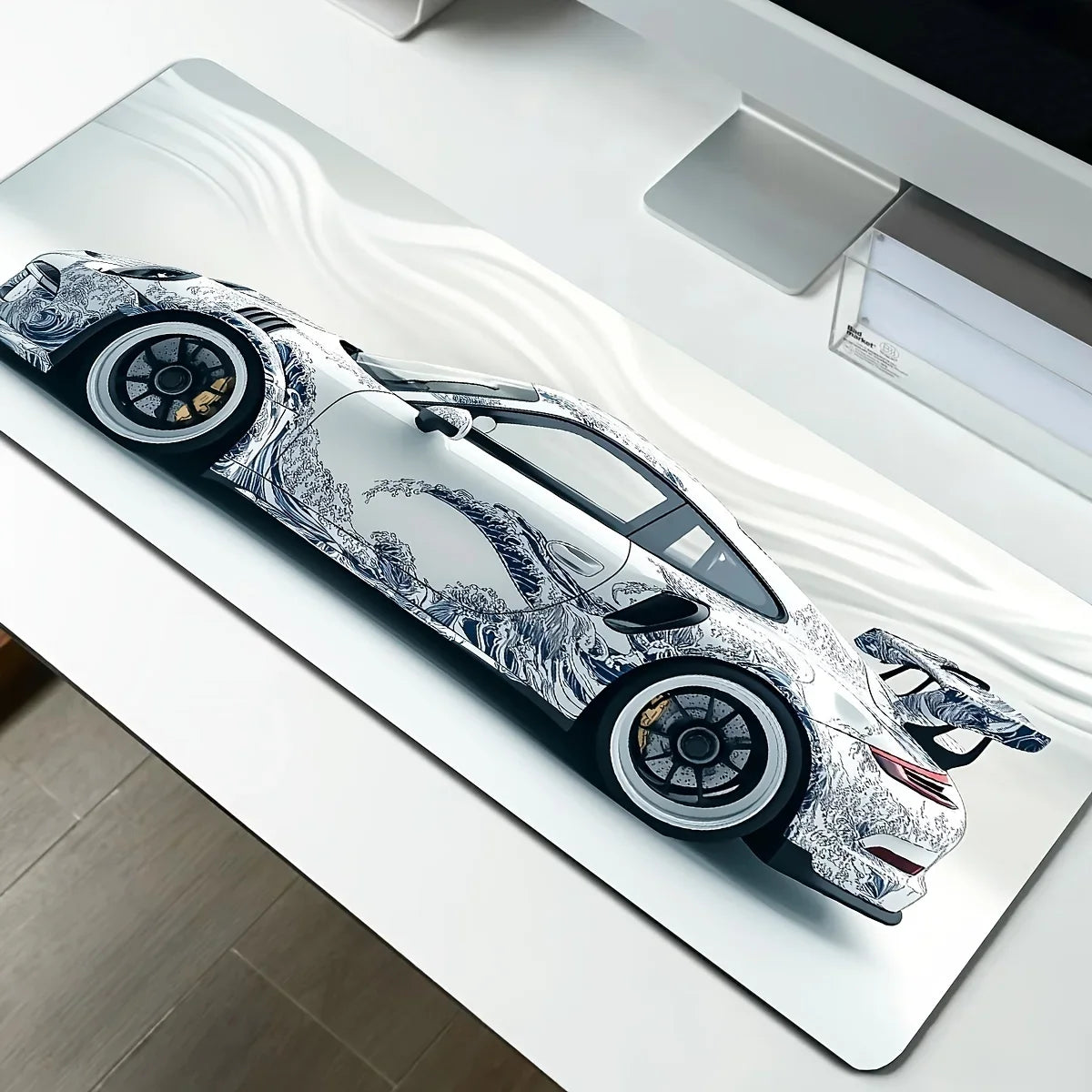 Tapis de souris 1000x500 voiture sur bureau penché